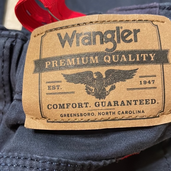Wrangler boys cargo look pants, adjustable waist; “faux” button is a snap (Mlb) - Picture 11 of 11